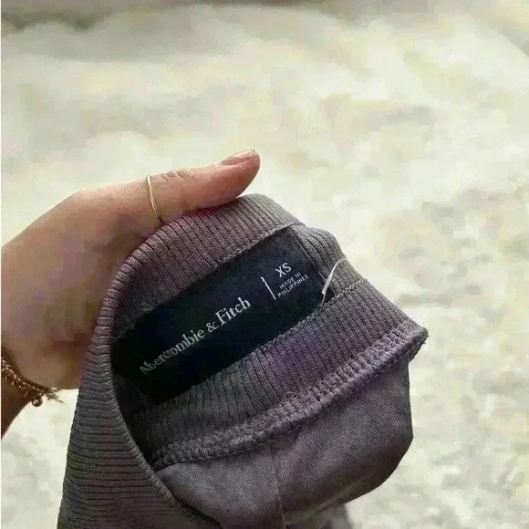 NWT Womens Abercrombie And Fitch Mesh Short NYC Tennis Short Purple Size XS - Picture 4 of 4